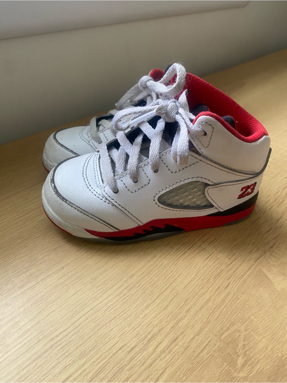 AIR JORDAN 5 RETRO FIRE RED LIFESTYLE SHOE 8c